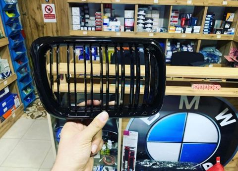 "BMW E39" radiator barmaqlığı — Bakı