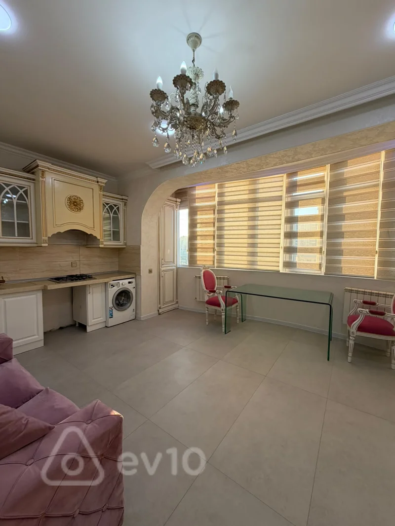 3 otaqlı mənzil, 143 m², 8 noyabr — kirayə — Mənzil, Bakı (2)