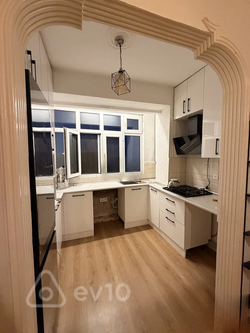 2 otaqlı mənzil, 45 m², yeni günəşli — kirayə — Mənzil, Bakı (6)