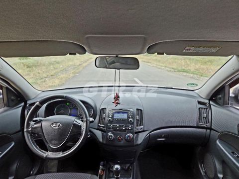 Hyundai i30 1.6 L, 2009, 248 668 km — Qazax