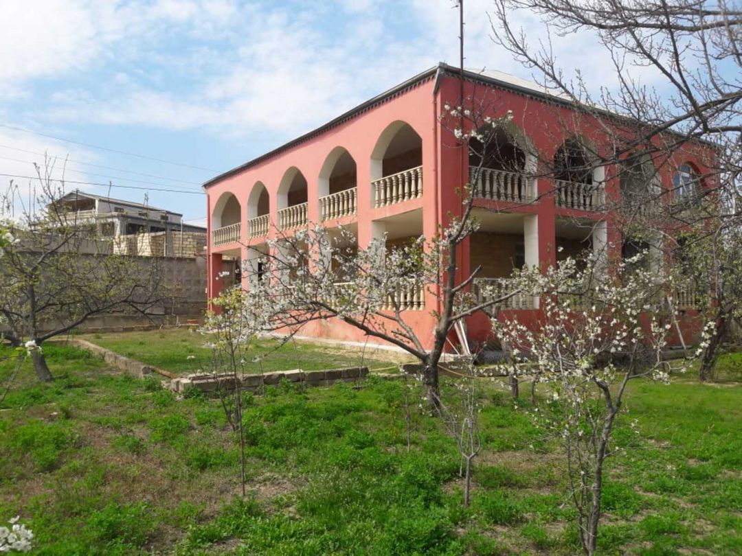 Satılır 5 otaqlı həyət evi/bağ evi 200 m² — Ev, villa, Bakı (2)