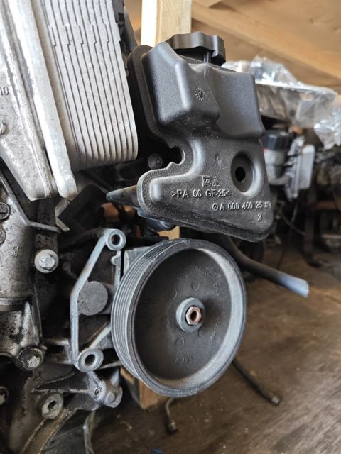 Mercedes M272 sükan hidrogücləndiricisi — Bakı