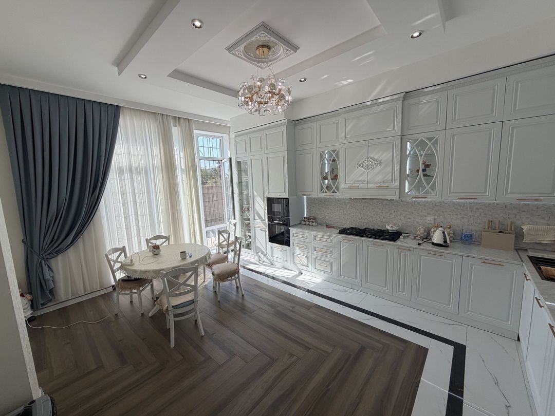Satılır 6 otaqlı həyət evi/bağ evi 240 m² — Ev, villa, Bakı (2)