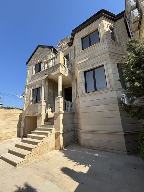 Satılır 6 otaqlı həyət evi/bağ evi 300 m² — Bakı