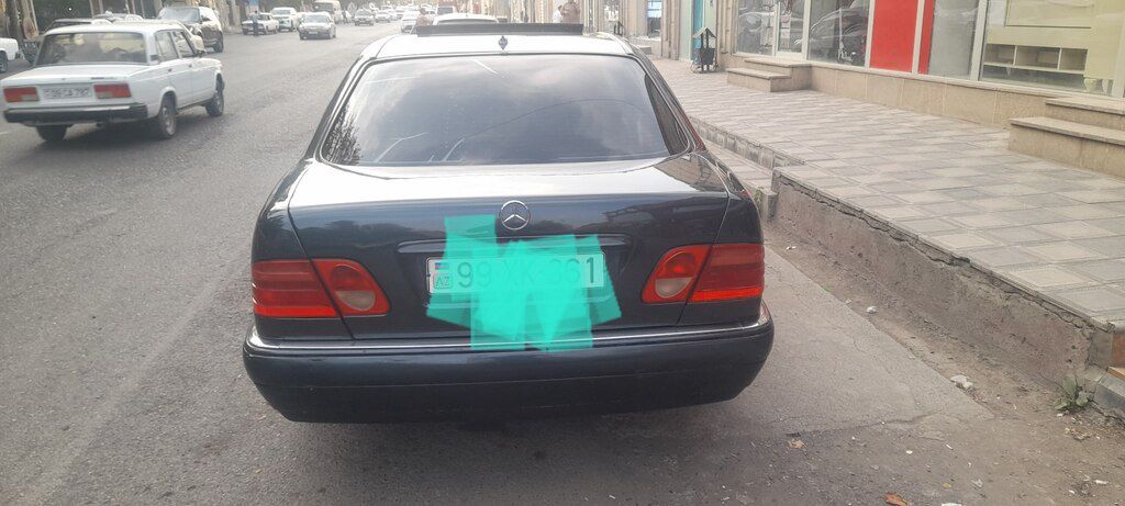 Mercedes E 230, 2.3 L, 1997 il, 285 367 km — Avtomobillər, Bərdə (6)