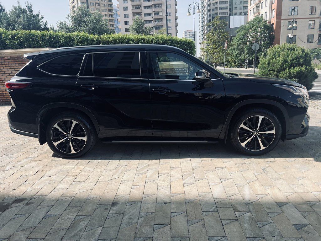 Toyota Highlander, 2.5 L, 1.6 kWh, 2022 il, 16 300 km — Avtomobillər, Bakı (4)