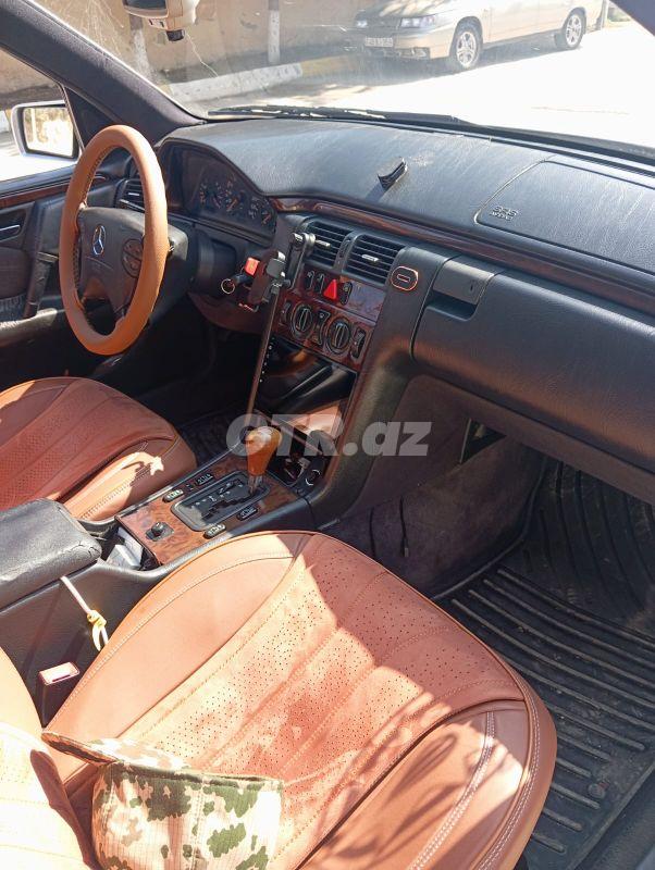 Mercedes E 220 2.2 L, 1997, 525 000 km 77-TA-768 — Avtomobillər, Bakı (7)