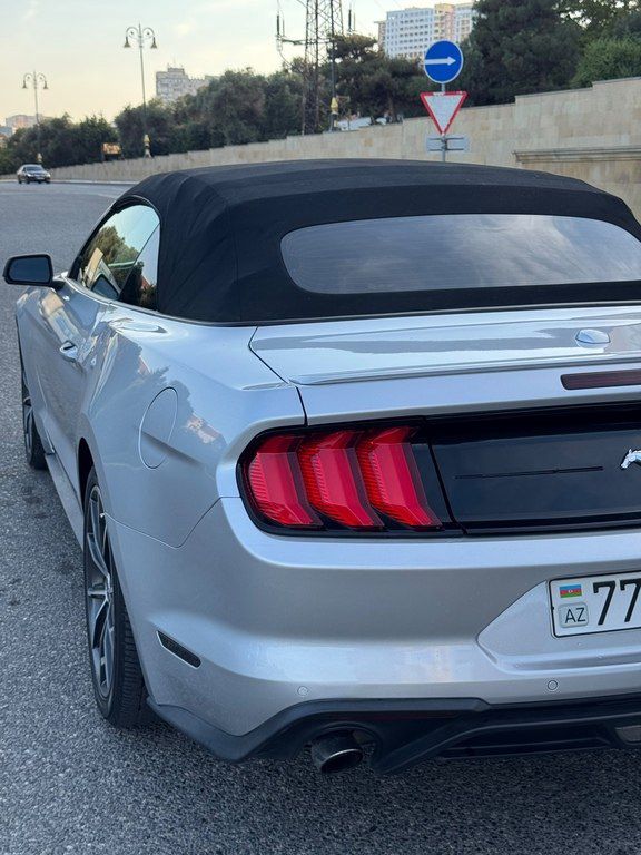 Ford Mustang, 2.3 L, 2019 il, 100 000 km — Avtomobillər, Bakı (5)
