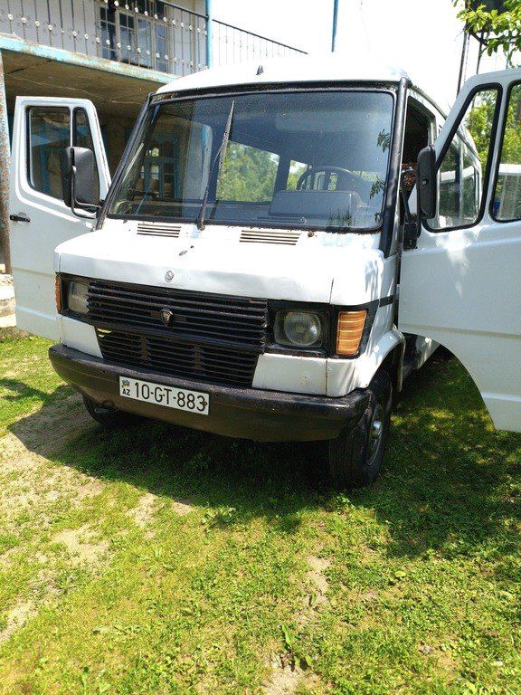 Mercedes 208 D, 2.4 L, 1990 il, 500 000 km 10-GT-883 — Avtomobillər, Astara (4)