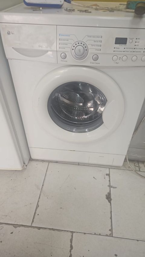 LG önyükləməli paltar yuyan maşın - Tutum: 5 kq (paneldə “5kg” qeyd — Bakı