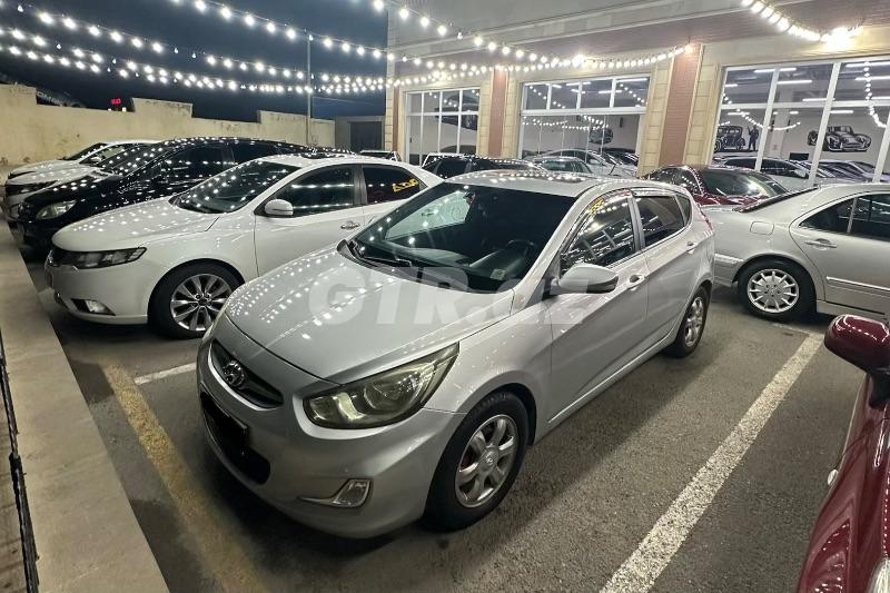 Hyundai Accent 1.6 L, 2011, 226 000 km — Avtomobillər, Bakı (2)