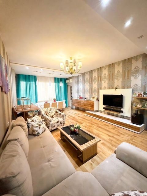 Satılır 3 otaqlı yeni tikili 135 m² — Bakı
