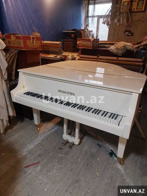 Pianino və röyal daşınması — Bakı