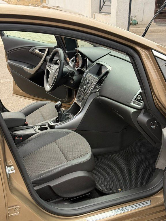 Opel Astra, 1.4 L, 2013 il, 174 000 km 77-KB-936 — Avtomobillər, Gəncə (8)