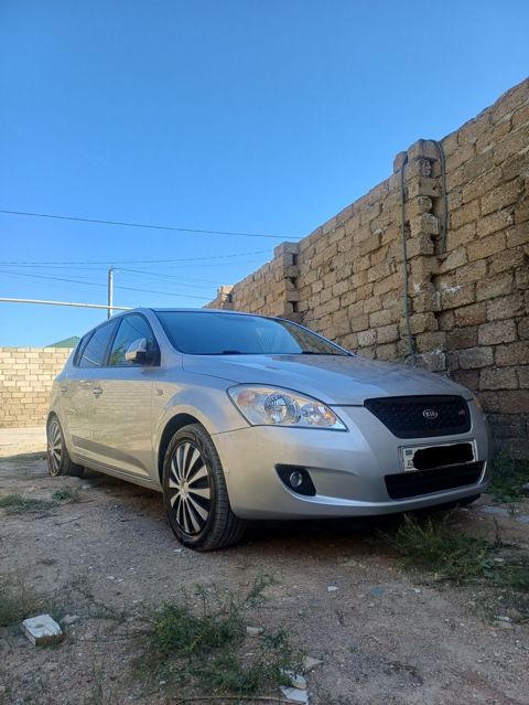 Kia Ceed: 1.6 l 2007 il Hetçbek — Bakı