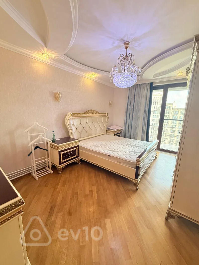 3 otaqlı mənzil, 137 m², Tələt Şıxaliyev küçəsi — kirayə — Mənzil, Bakı (7)