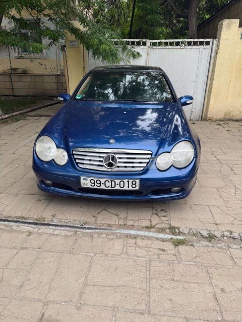 Mercedes C 200 2.0 L, 2001, 339 000 km — Sabirabad