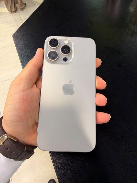 Apple iPhone 15 Pro Max Natural Titanium 256GB/8GB — Bakı