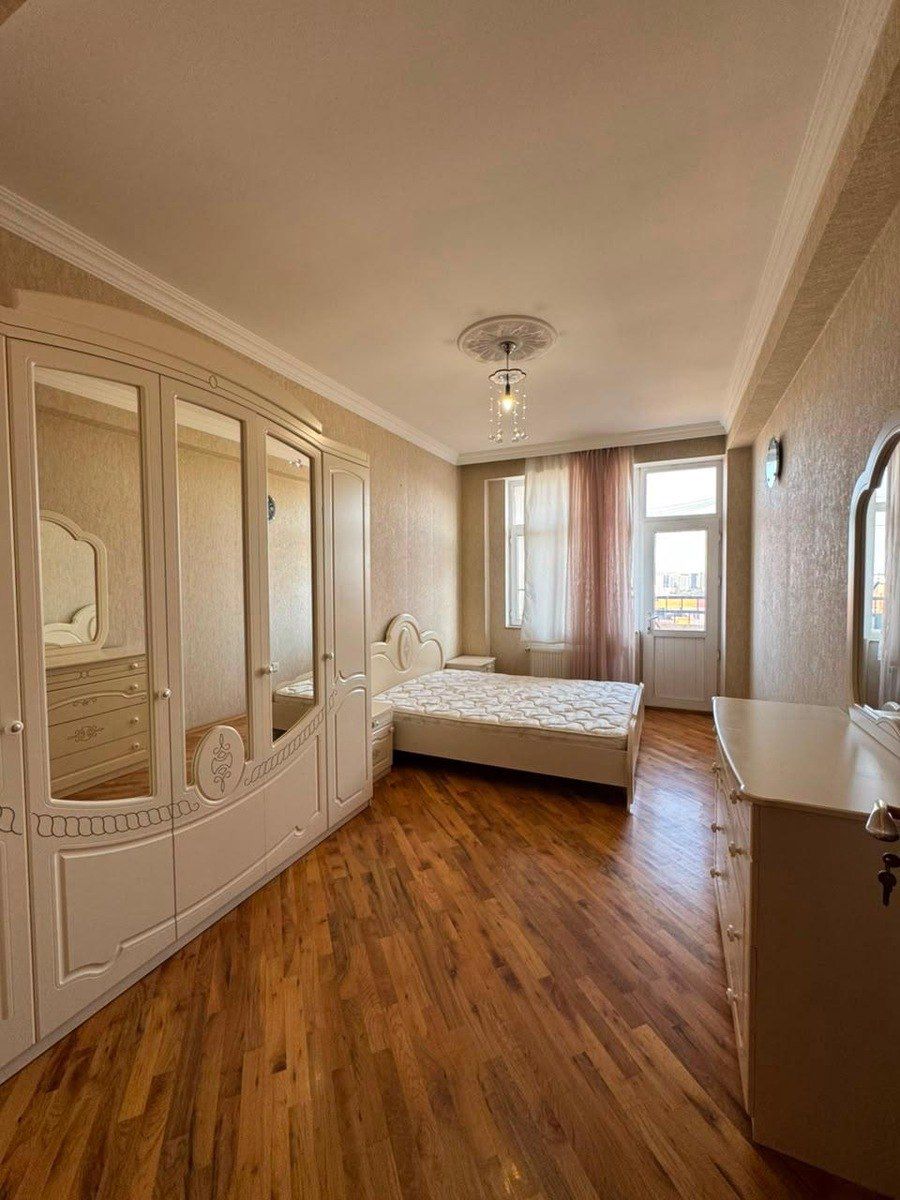 Satılır 3 otaqlı yeni tikili 118 m² — Mənzil, Bakı