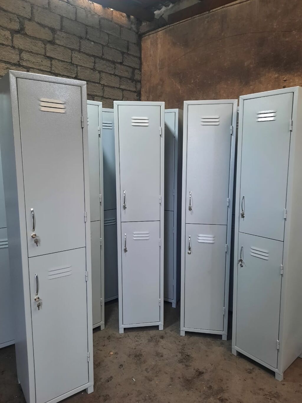 Metal şkaf – geyim və əşyaların saxlanması üçün - Material: qalın — Ofis mebeli, Digah (5)