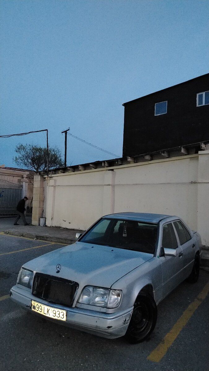 Mercedes E 200, 1992 il 99-LK-933 — Avtomobillər, Bakı (3)