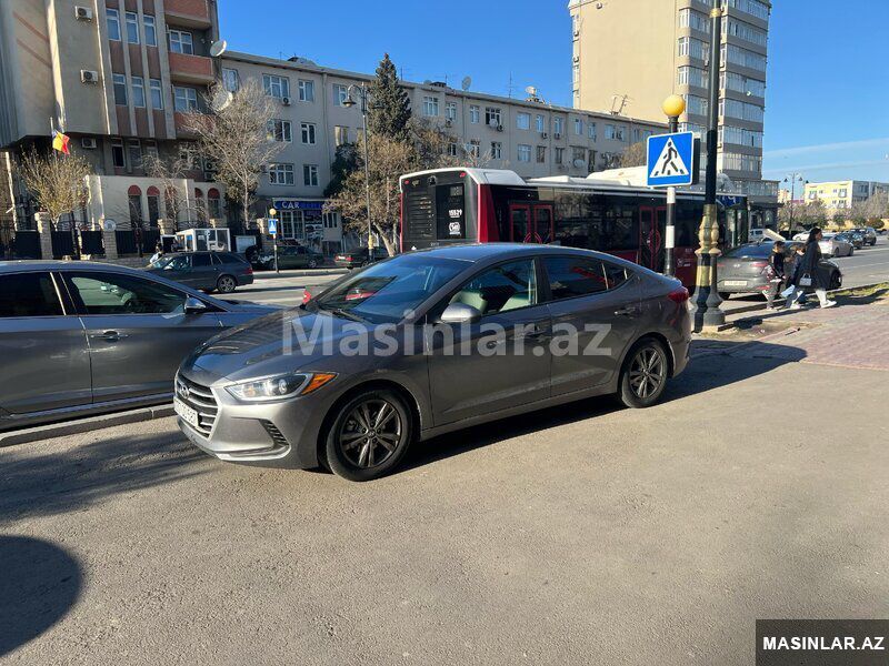 Hyundai Elantra, 2018 il 77-RM-479 — Minik avtomobili icarəsi, Bakı (4)