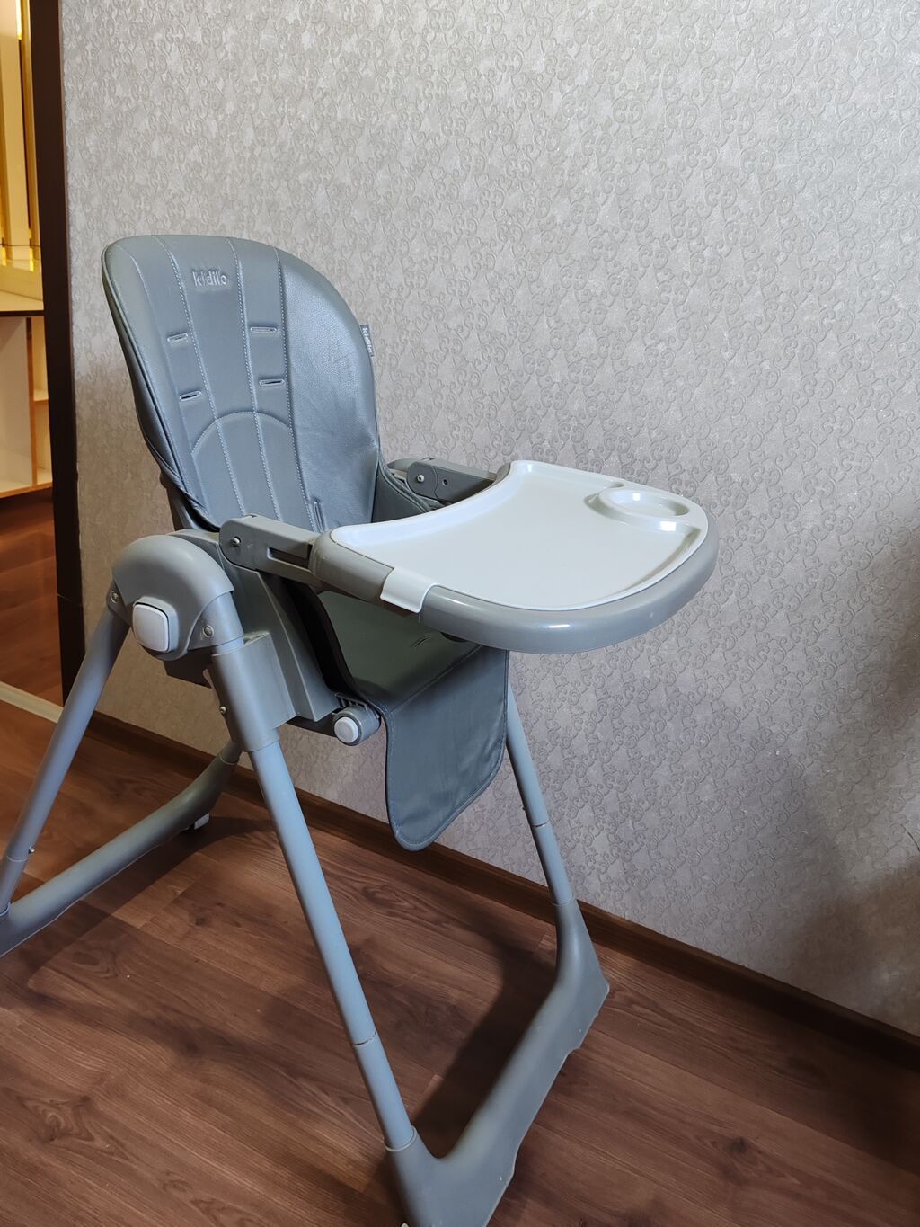 Kidilo uşaq yemək stulu - Rəng: boz - Rahat, yumşaq oturacaq və bel — Qidalandırma stulları, Saray (2)
