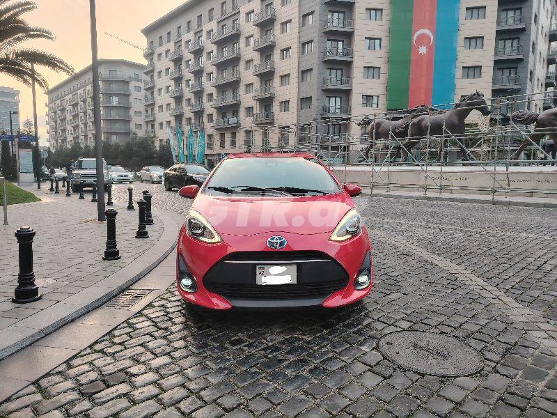 Toyota Aqua 1.5 L, 2017, 78 000 km — Avtomobillər, Bakı (9)