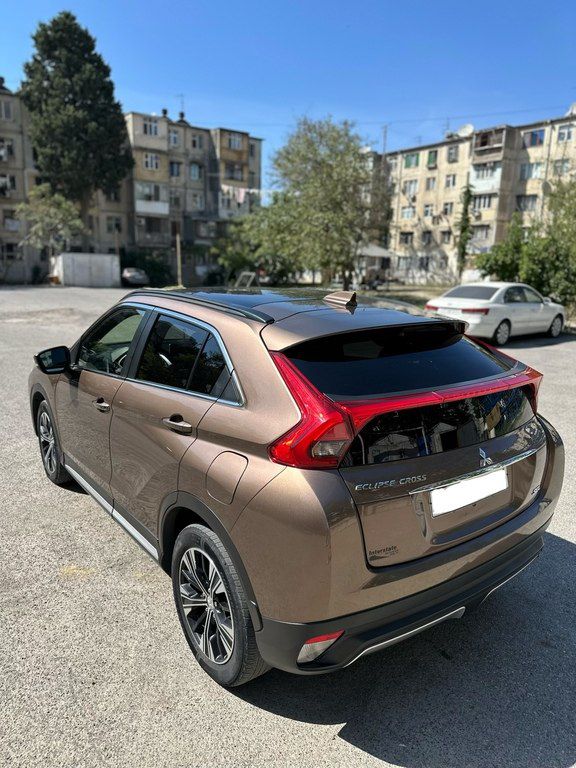 Mitsubishi Eclipse Cross, 1.5 L, 2019 il, 199 559 km — Avtomobillər, Bakı (4)