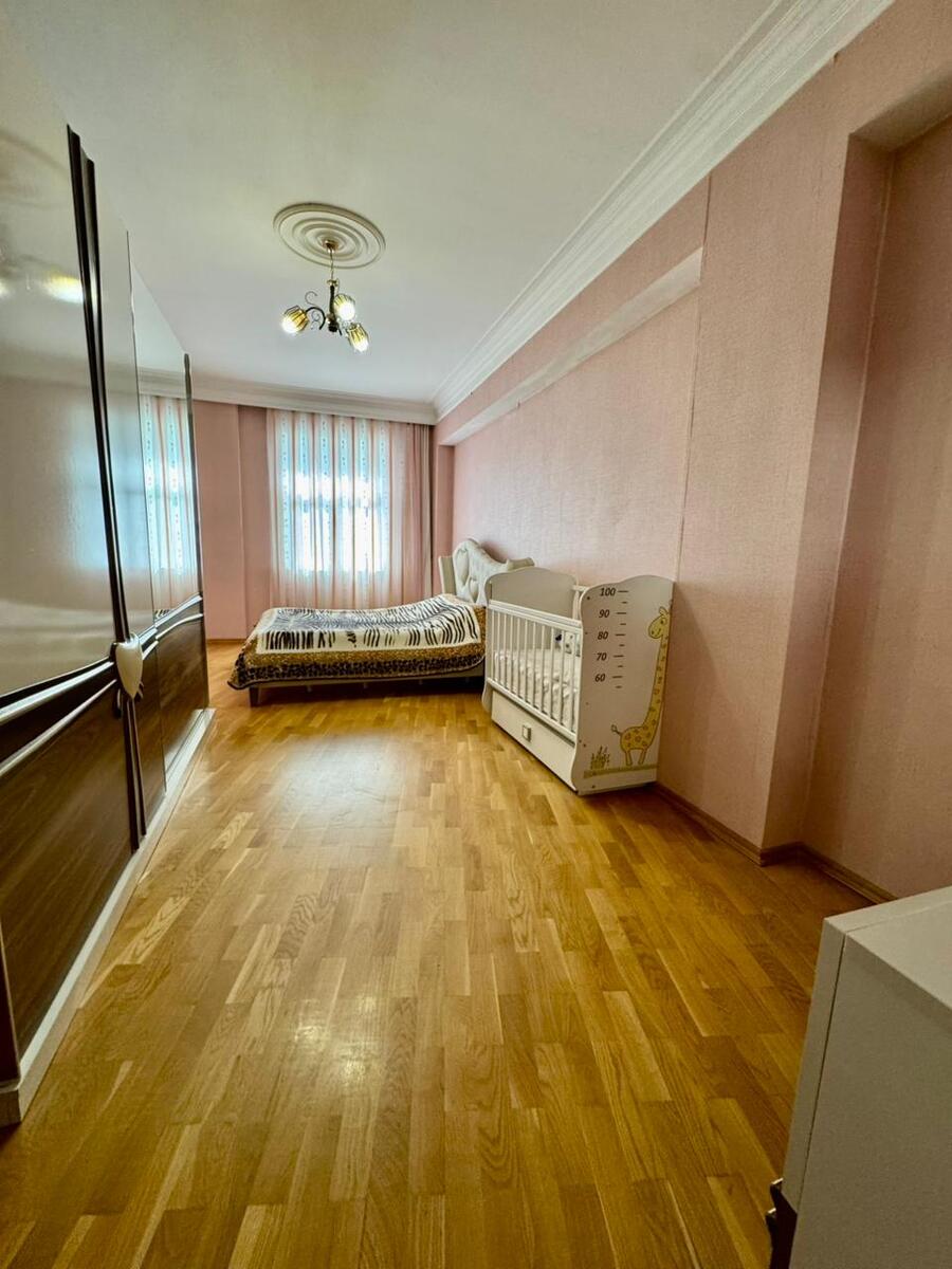 Satılır 4 otaqlı yeni tikili 190 m² — Mənzil, Bakı (5)