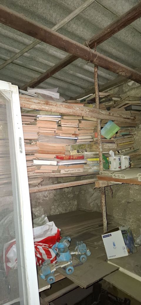 Kitablar 300 ededer olur bir yerde satilir tek tek satilmir biri 50 — Digah