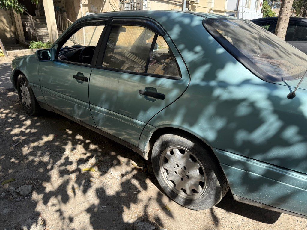 Mercedes C 200, 2.0 L, 1996 il, 487 000 km 90-ZB-317 — Avtomobillər, Babək (3)