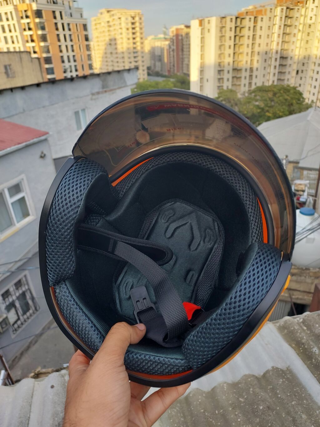 Moped/Velosiped üçün keyfiyyətli kask satıram Yenidir, qulaq baş — Motosiklet geyimi, Bakı (6)