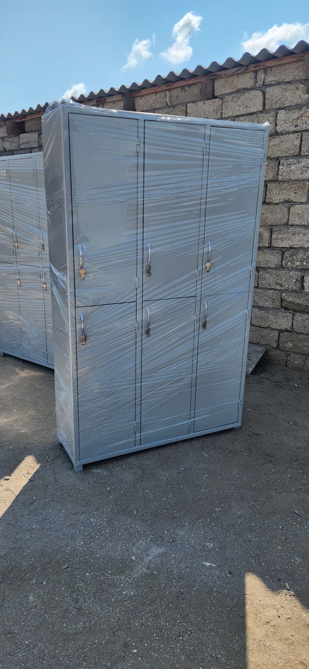 Metal şkaf – 6 qapılı, kilidlənən bölmələr - Material: qalın metal — Ofis mebeli, Digah (2)