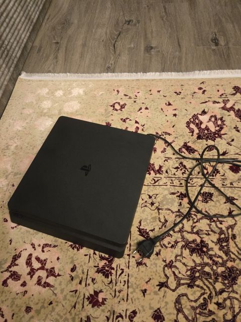 PlayStation 4 Slim — Bakı