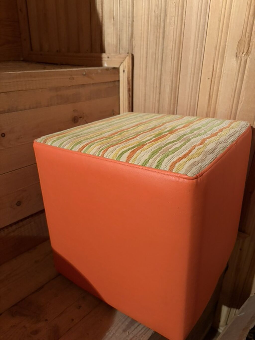 Rahat oturacaq puflar dəsti - Model: 2 ədəd puf - 1-ci: kvadrat — Puflər və banketlər, Digah