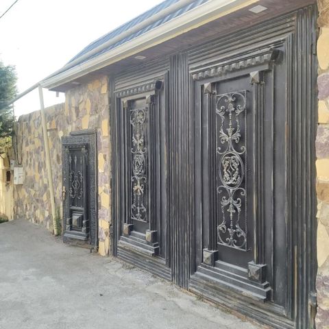 Whatsapp da yazın zəng işləmir 1300 darvaza + seyf qapı 3.50*2.60 — Digah