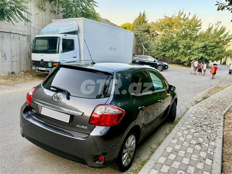 Toyota Auris 1.4 L, 2010, 250 342 km — Avtomobillər, Bakı