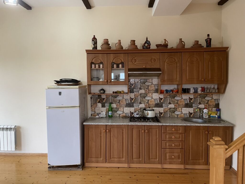 160 kv. m, 4 otaqlı, Kombi, Qaz, İşıq — Ev, villa, Bakı (5)