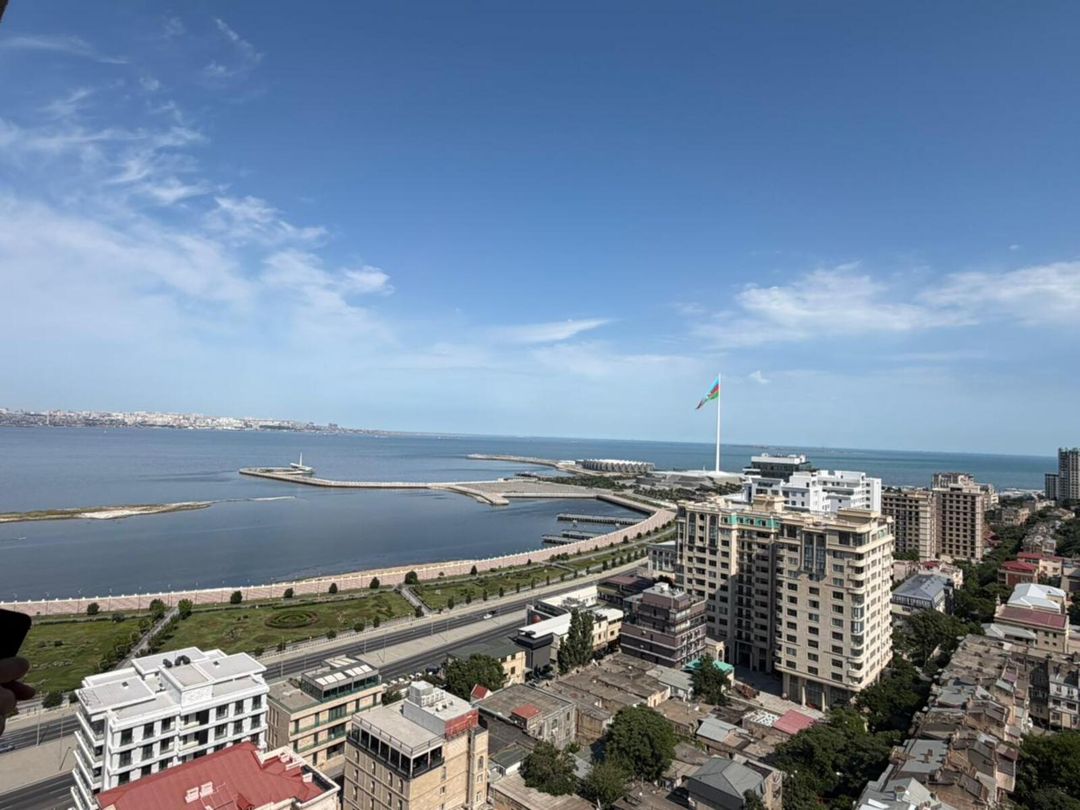 Satılır 4 otaqlı yeni tikili 225 m² — Mənzil, Bakı (11)