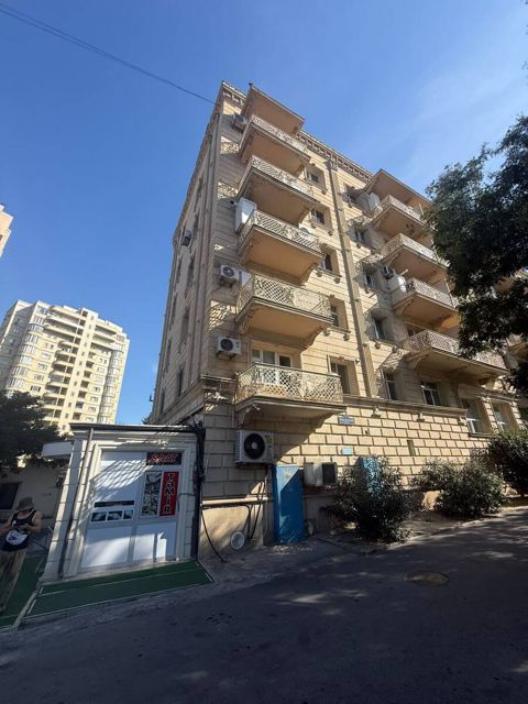 Satılır 4 otaqlı yeni tikili 80 m² — Bakı