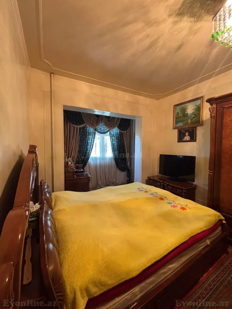 Satılır 3 otaqlı Mənzil Köhnə tikili 80 m² Bakı, Binəqədi r., Azadlıq prospekti m., 8-ci mikrorayon — Mənzil, Bakı (5)