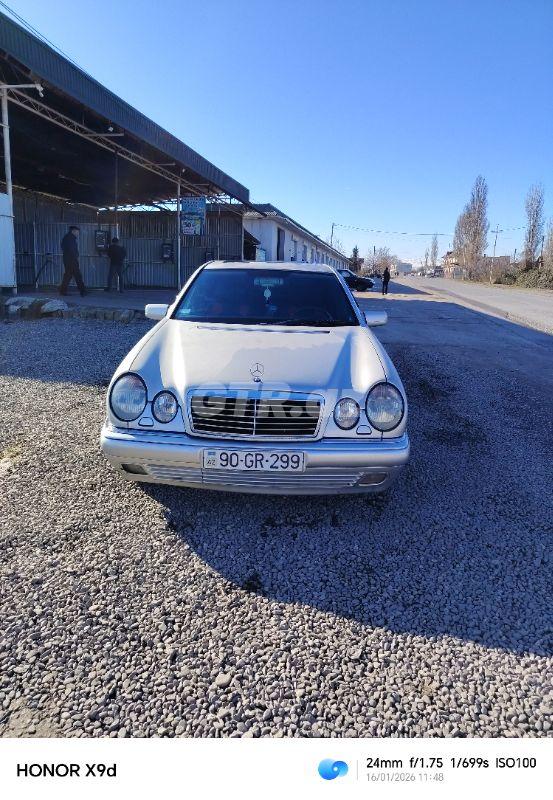 Mercedes E 230 2.3 L, 1995, 482 364 km 90-GR-299 — Avtomobillər, Quba (2)