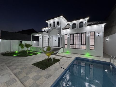 Satılır 4 otaqlı həyət evi/bağ evi 180 m² — Bakı