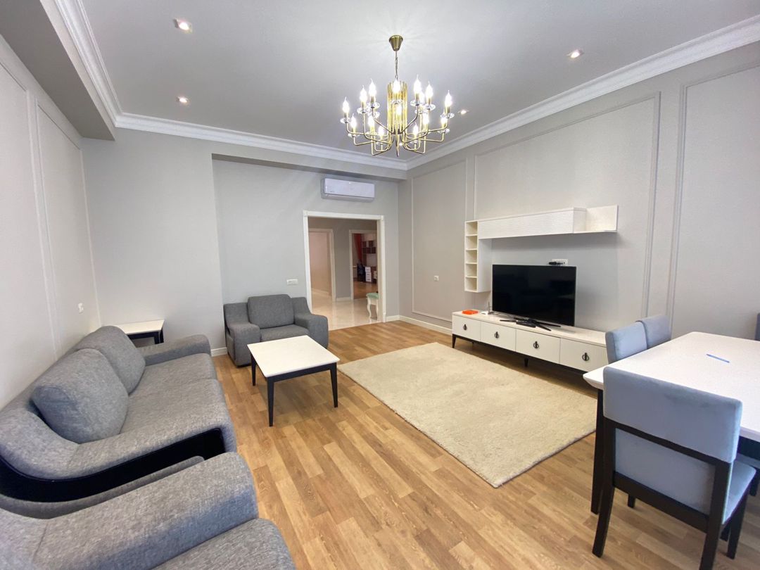İcarəyə verilir 4 otaqlı yeni tikili 200 m² — Mənzil, Bakı (6)