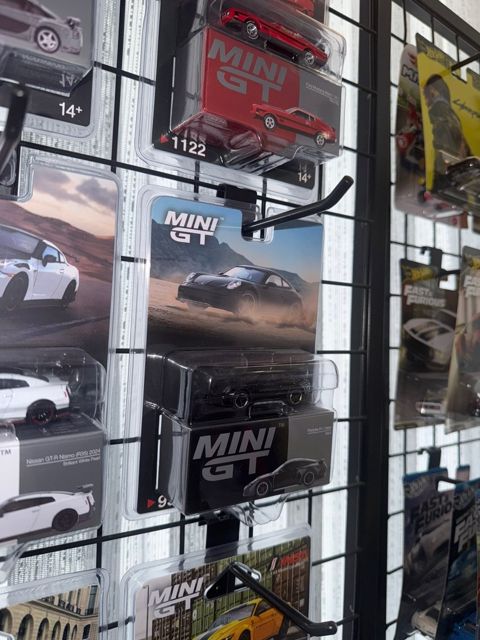 Mini GT Porsche 911 Dakar modeli — Bakı