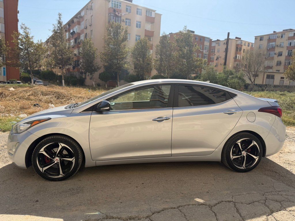 Hyundai Elantra, 1.8 L, 2015 il, 250 000 km — Avtomobillər, Bakı (2)