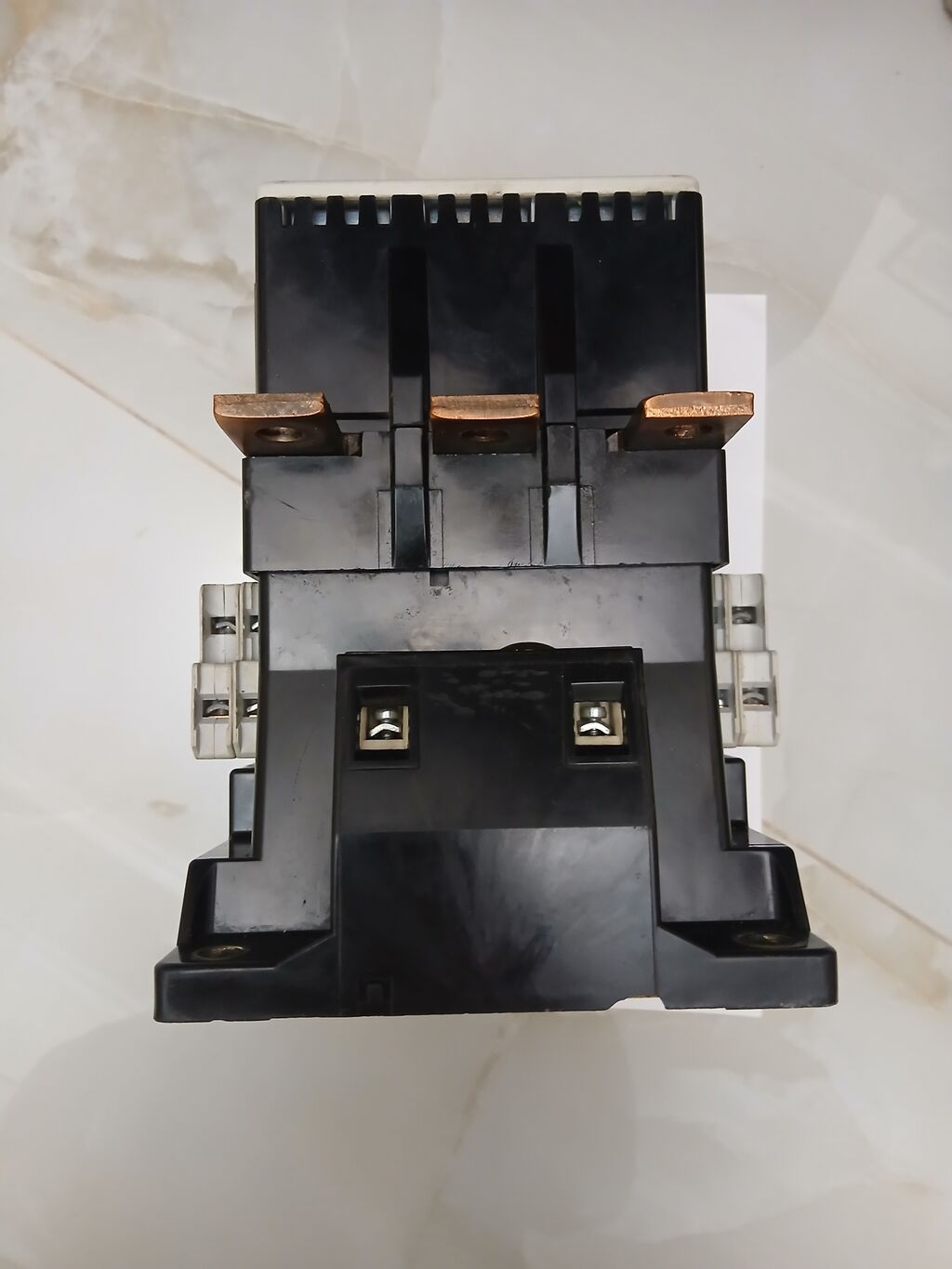 Siemens Elektrik avtomat, 3 faza — Keçici avadanlıqlar, Bakı (2)