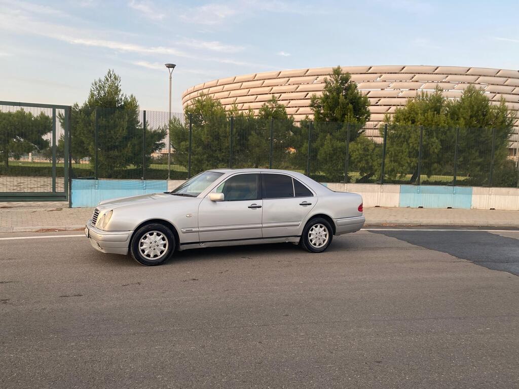 Mercedes E 230, 2.3 L, 1996 il, 454 000 km — Avtomobillər, Bakı (3)