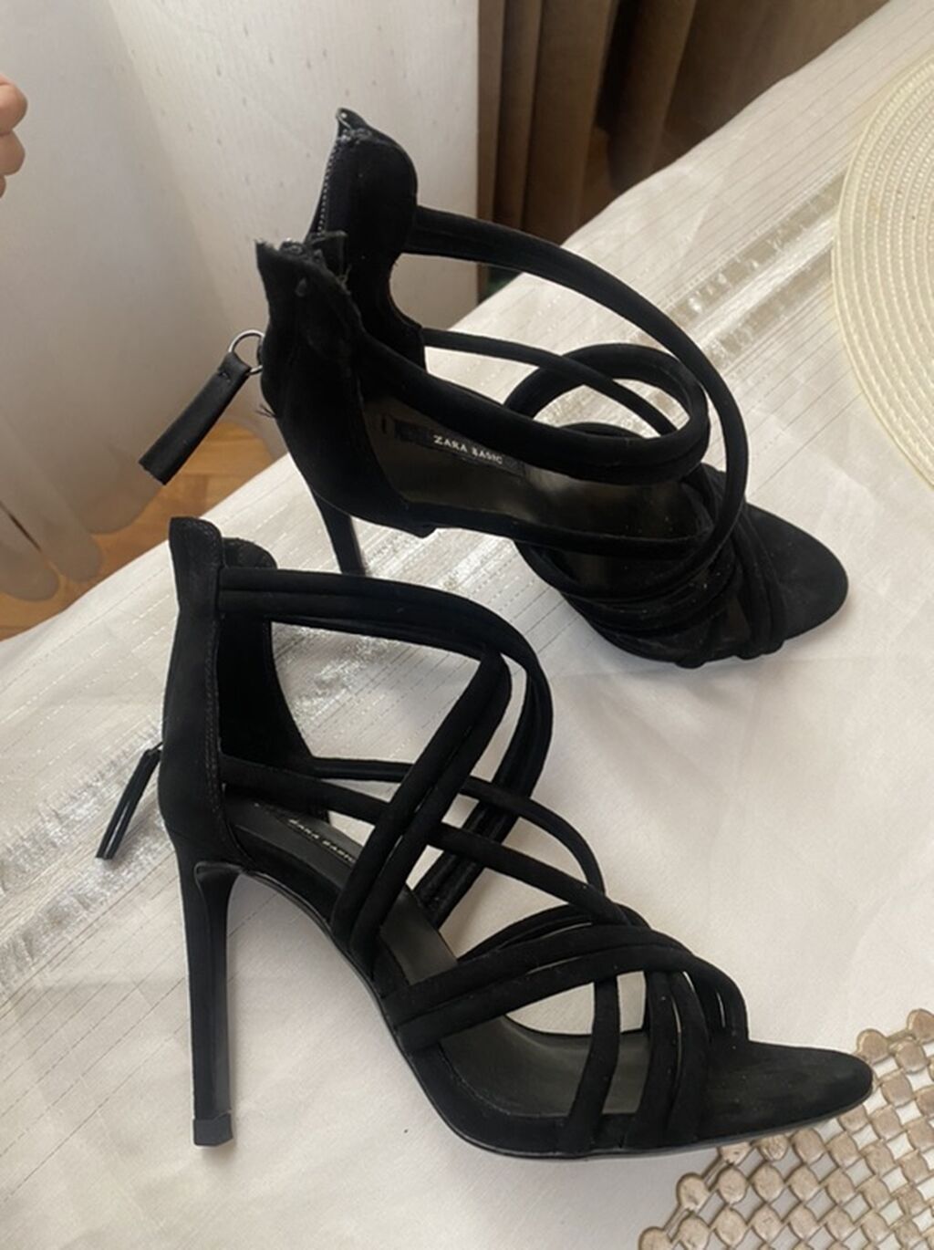 Qadın yüksəkdaban sandal – Zara Basıc - Rəng: qara - Model: incə — Sandal, Bakı (4)